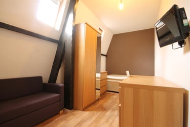 3 bed flat, St Andrews Street, Newcastle Upon Tyne, Newcastle, NE15SF - Image 2